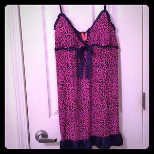 Night lingerie/night gown